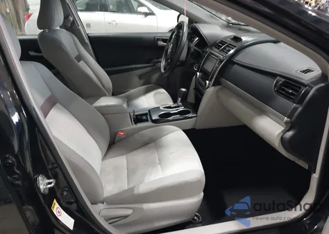 2012 Toyota Camry Le z USA, uszkodzony, nr VIN 4T4BF1FK4CR258932